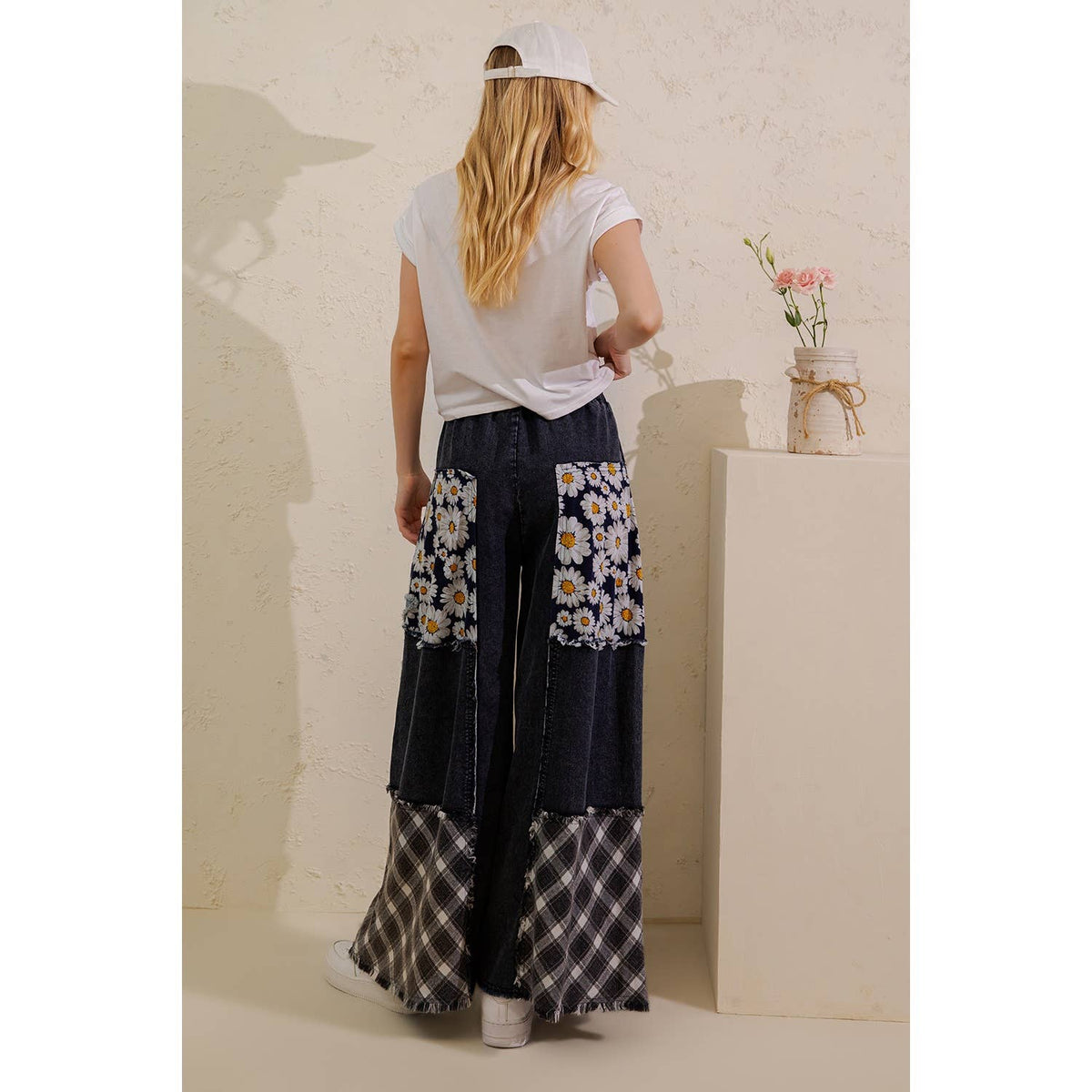 Sage & Fig Wide Leg Plaid with Star Pants