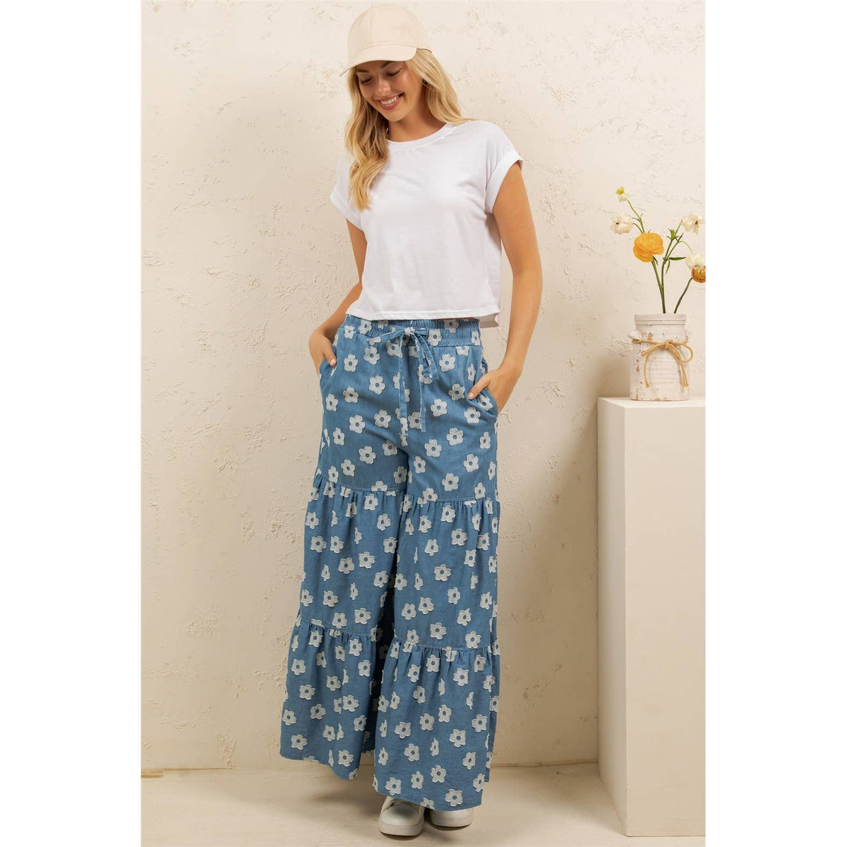 Sage & Fig Daisy Print Wide Leg Pants