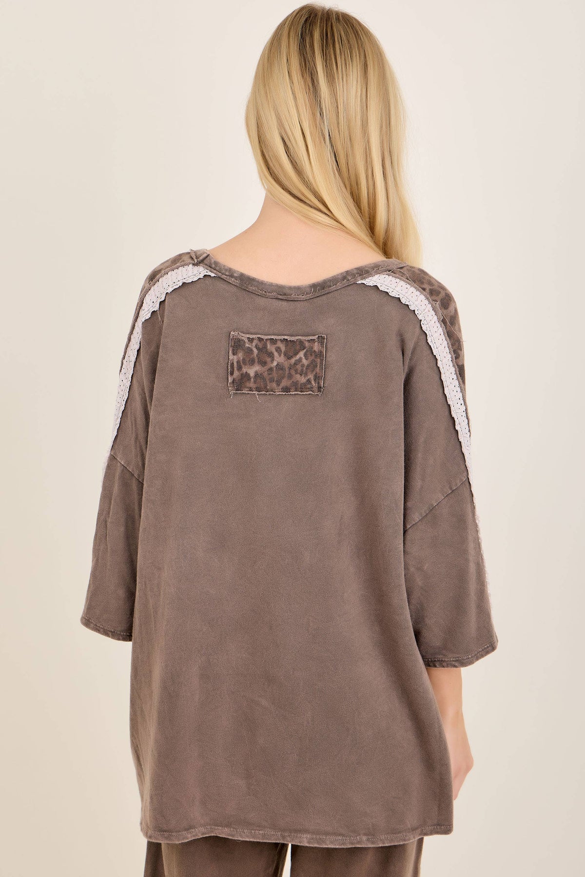 MineralWashed Leopard Lace Star patched 3quarters top HT7639