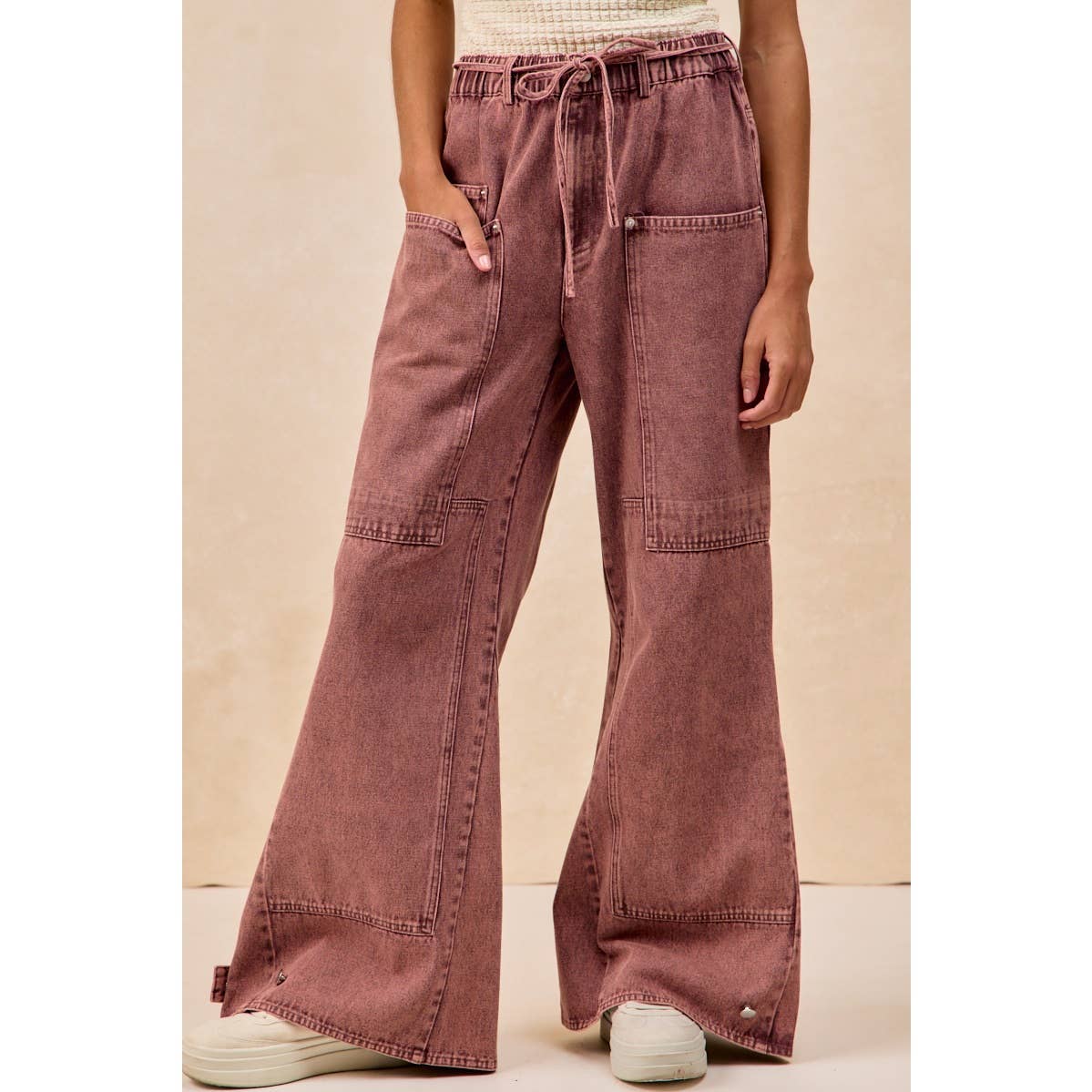 WASHED DENIM CARGO POCKET PANTS WITH WAIST TIE