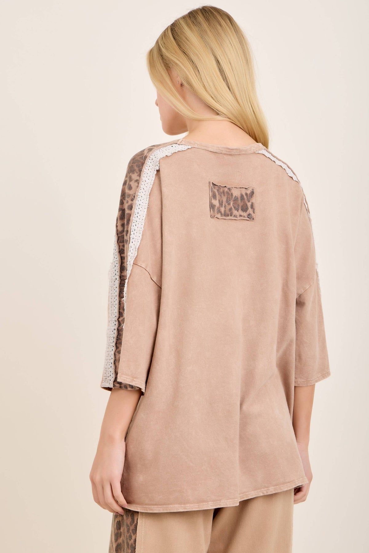 MineralWashed Leopard Lace Star patched 3quarters top HT7639