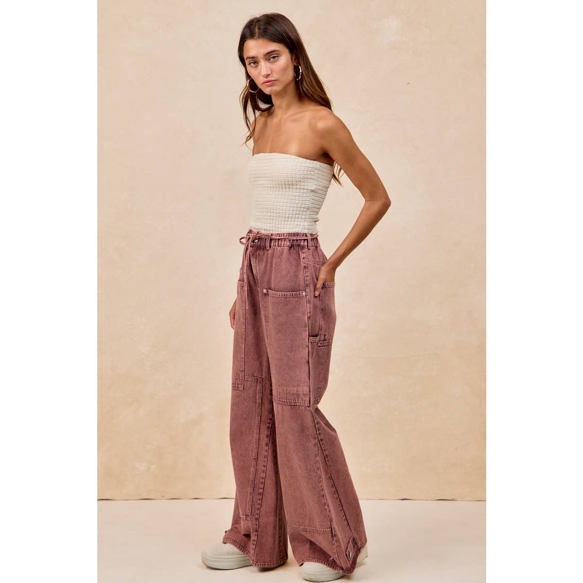 WASHED DENIM CARGO POCKET PANTS WITH WAIST TIE