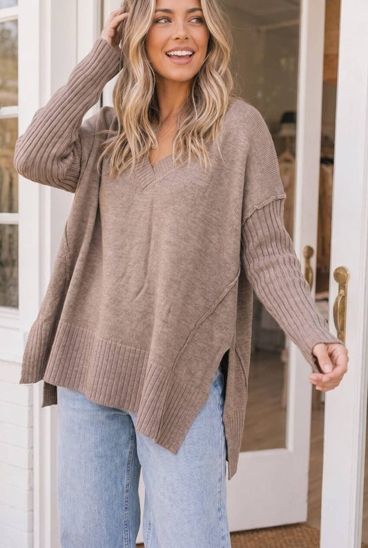 Relaxed Fit Sweater with Ribbed Sleeves and Drop Shoulders